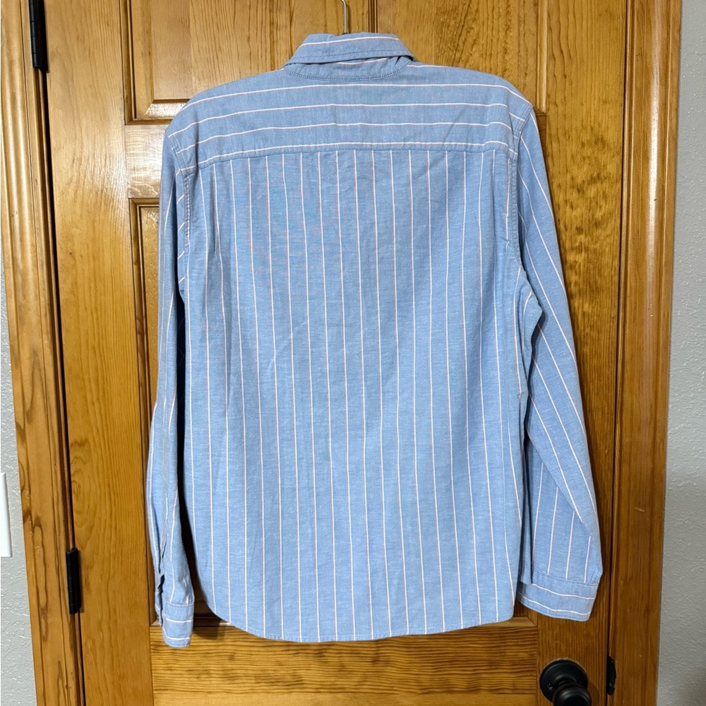 GAP Light Blue Striped Casual Shirt size Large - Picture 6 of 6